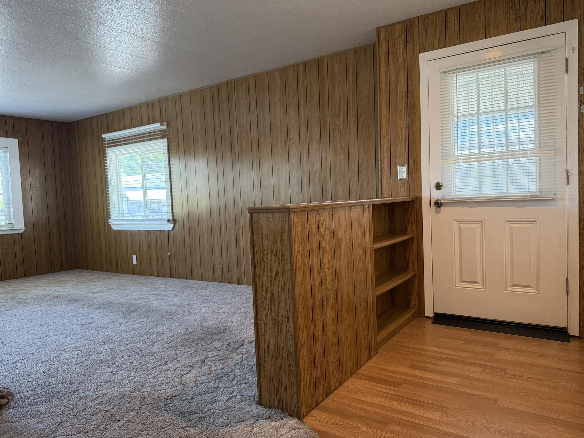 301 Freeman Road, Unit 70 Central Point, OR 97502 - Photo 31 of 39 an empty room with windows