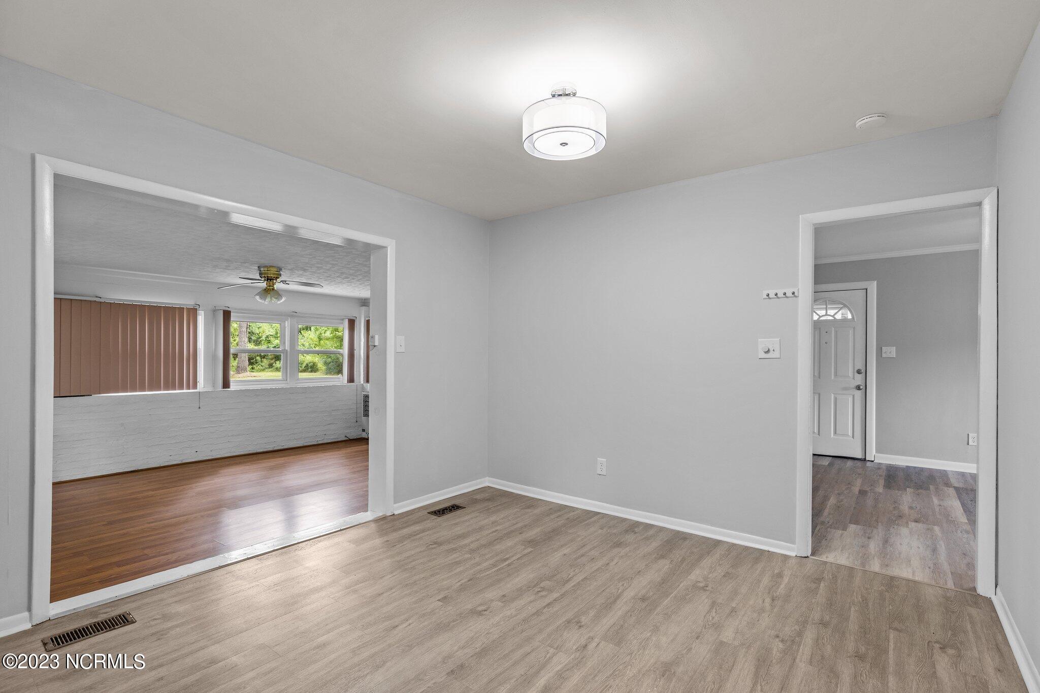 4303 Country Club Road Morehead City, NC 28557 - Photo 15 of 46