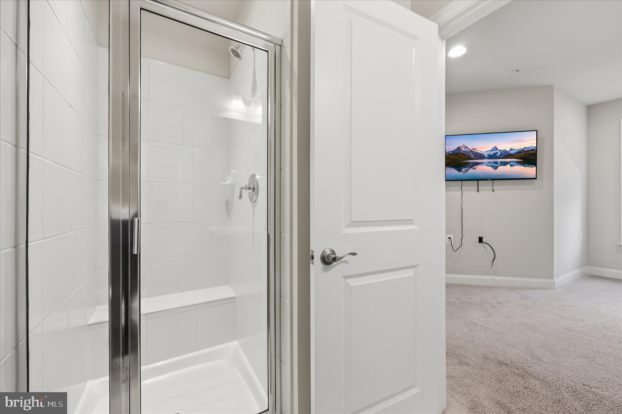 1090 Holden Road Frederick, MD 21701 - Photo 40 of 60 Hall Bath
