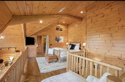 $850,000 | 19295 Highway 52, Pleasanton, KS 66075