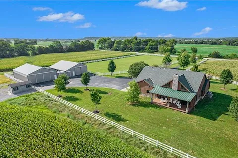 $850,000 | 19295 Highway 52, Pleasanton, KS 66075