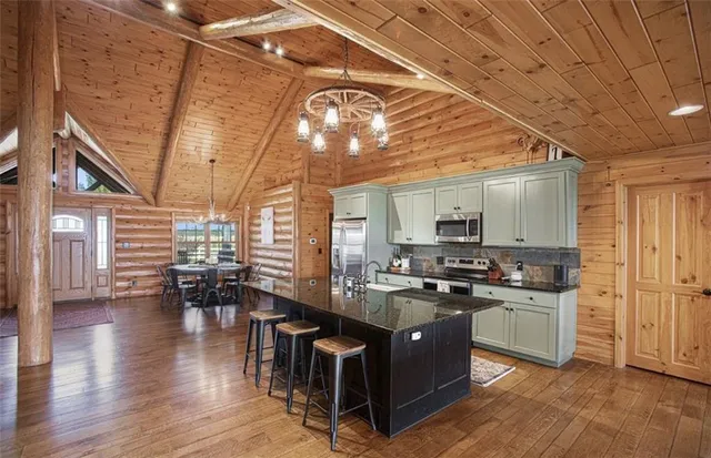 $850,000 | 19295 Highway 52, Pleasanton, KS 66075