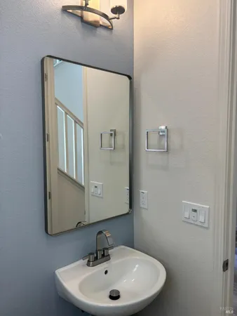 $4,800 | 5558 Kennedy Place, Rohnert Park, CA 94928