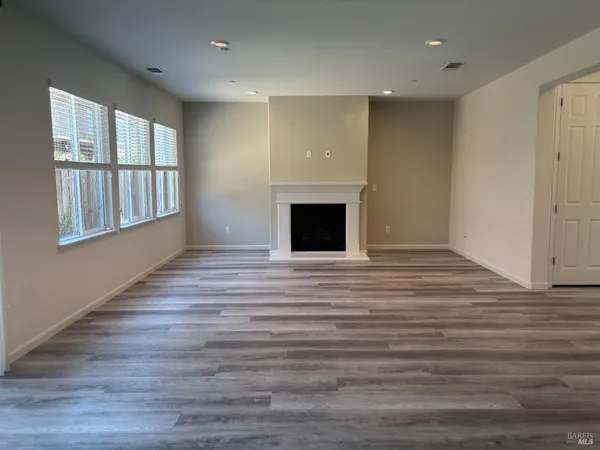 $4,800 | 5558 Kennedy Place, Rohnert Park, CA 94928