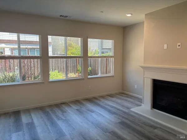 $4,800 | 5558 Kennedy Place, Rohnert Park, CA 94928