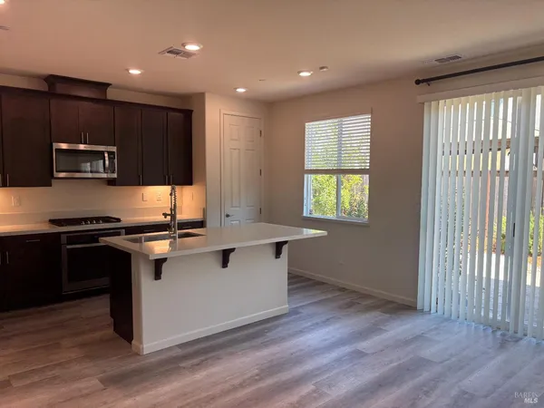 $4,800 | 5558 Kennedy Place, Rohnert Park, CA 94928