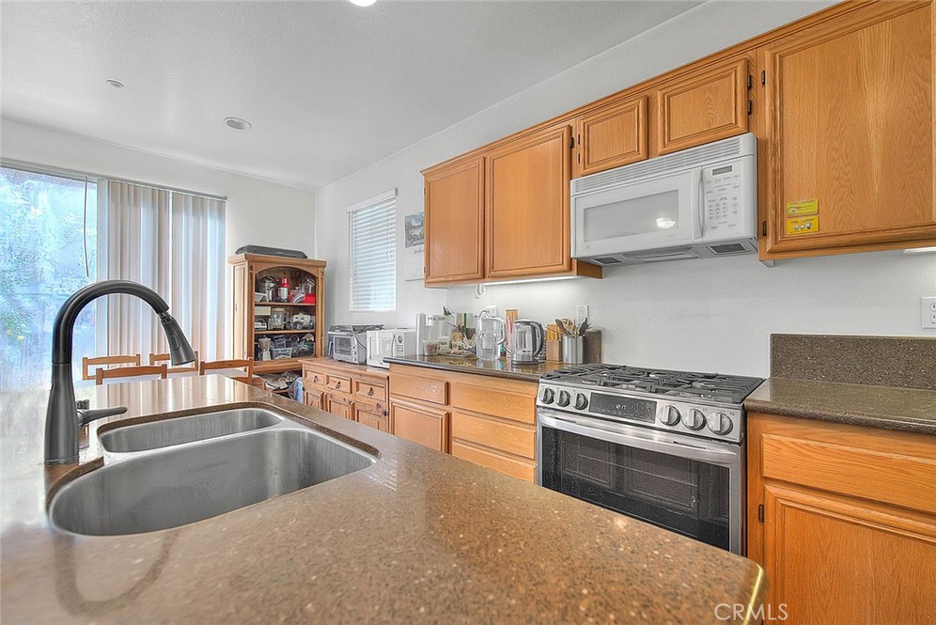 11140 Bridgepoint Court Riverside, CA 92505 - Photo 21 of 70