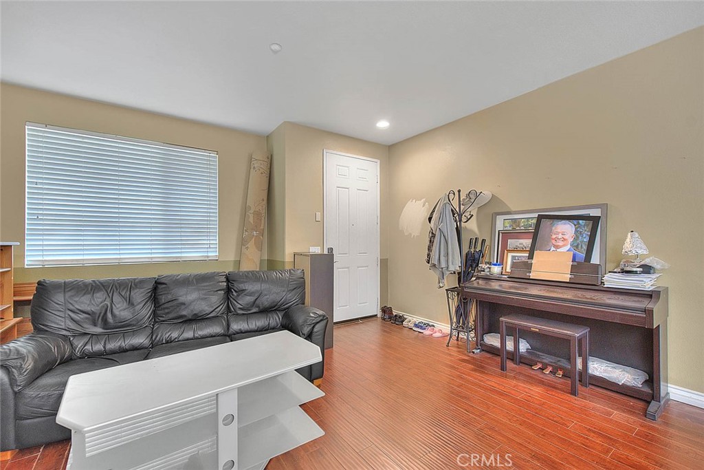 11140 Bridgepoint Court Riverside, CA 92505 - Photo 8 of 70