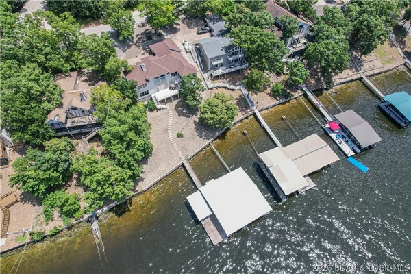 $1,174,900 | 1065 Imperial Point Drive, Four Seasons, MO 65049