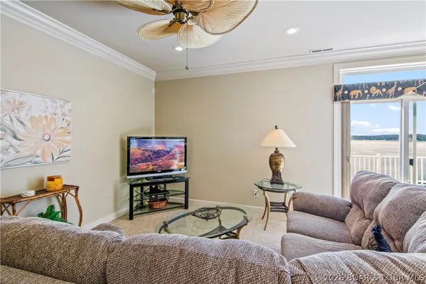 $1,174,900 | 1065 Imperial Point Drive, Four Seasons, MO 65049