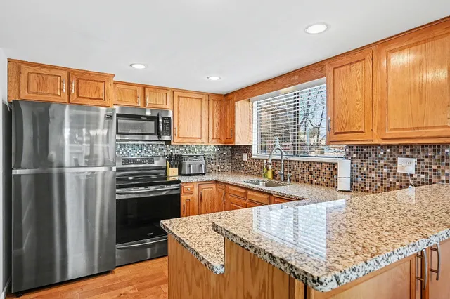 $170,000 | 221 Paisley Court, Kalamazoo, MI 49006