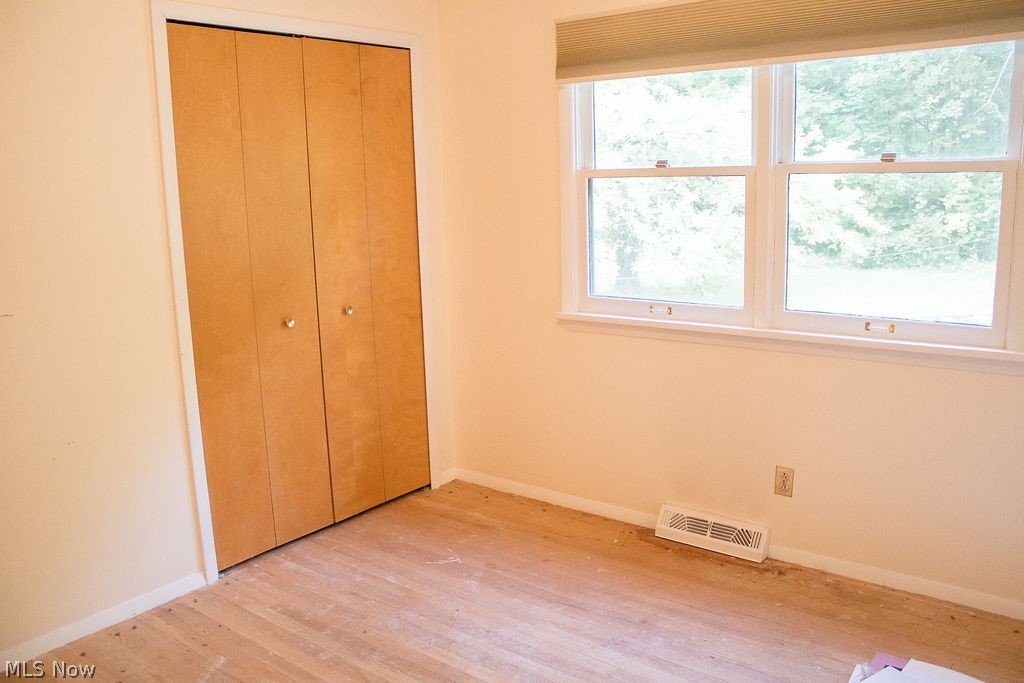 3615 Spring Valley Road Akron, OH 44333 - Photo 20 of 35