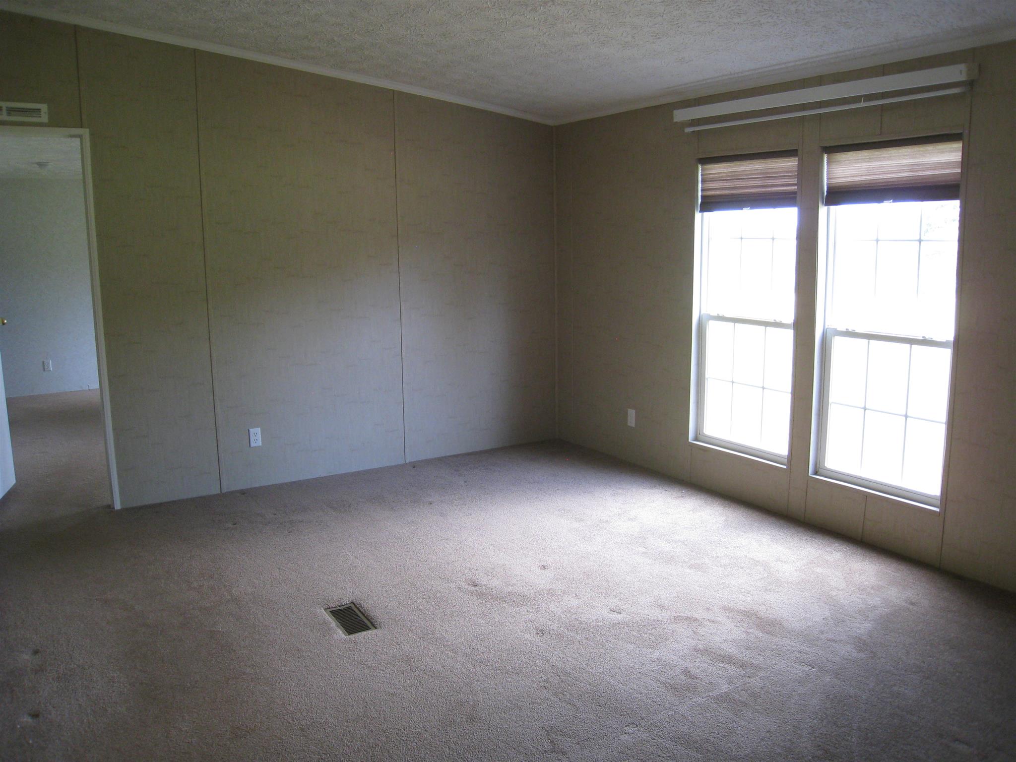 110 Snider Perry Road Portland, TN 37148 - Photo 7 of 24 an empty room with a window