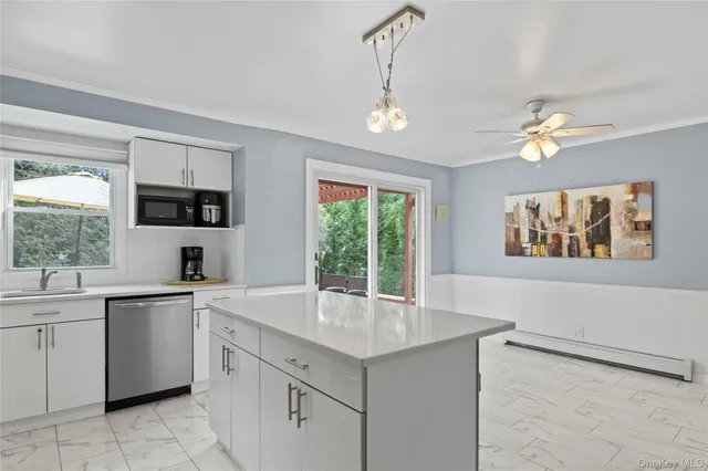 $899,000 | 11 Glenwood Road, Glen Head, NY 11545