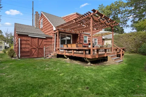 $899,000 | 11 Glenwood Road, Glen Head, NY 11545