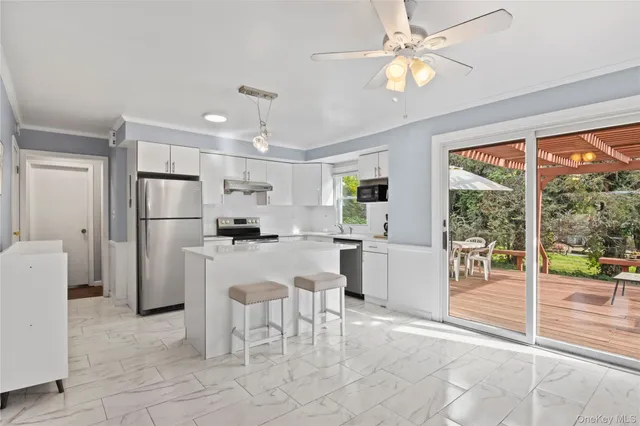 $899,000 | 11 Glenwood Road, Glen Head, NY 11545