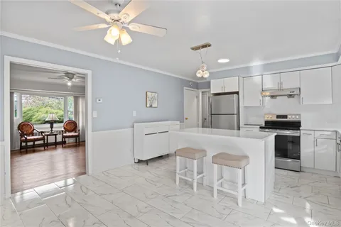 $899,000 | 11 Glenwood Road, Glen Head, NY 11545