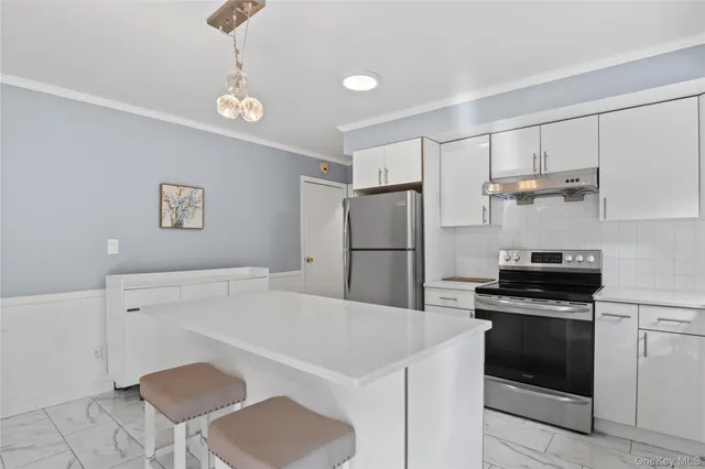 $899,000 | 11 Glenwood Road, Glen Head, NY 11545