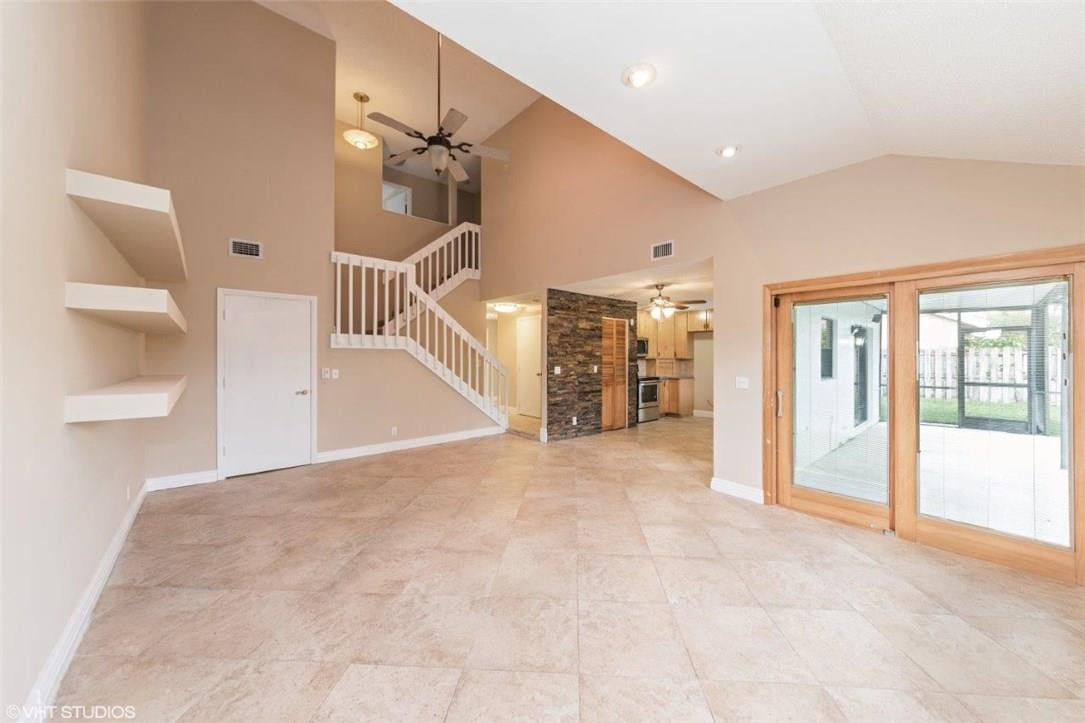 22494 Grouper Court Boca Raton, FL 33428 - Photo 8 of 22 a view of an entryway