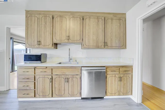 $1,175,000 | 20009 Catalina Drive, Castro Valley, CA 94546