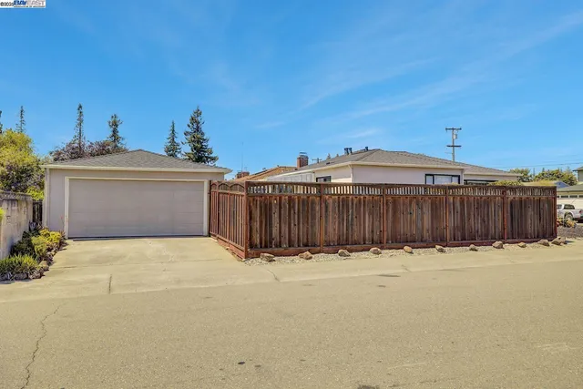 $1,175,000 | 20009 Catalina Drive, Castro Valley, CA 94546
