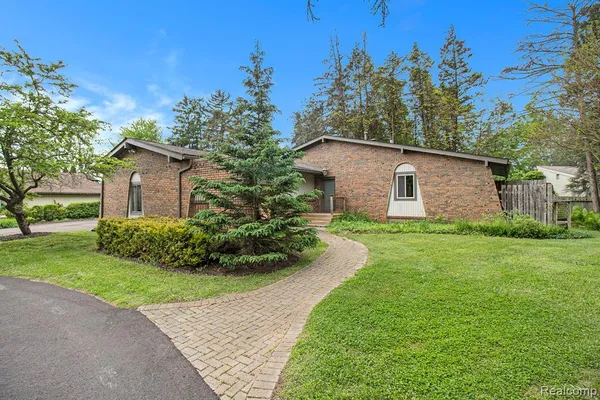 $375,000 | 7831 Caberfae Trail, Clarkston, MI 48348