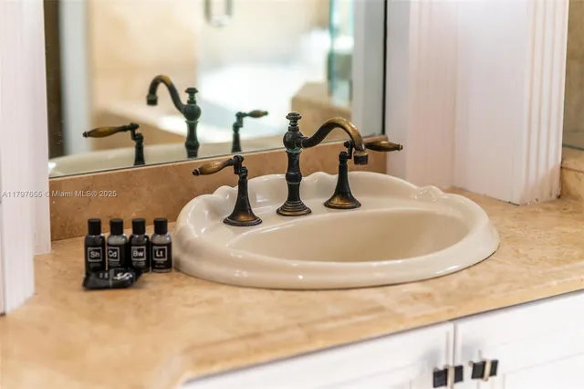 $25,000 | 1309 Middle River Drive, Fort Lauderdale, FL 33305