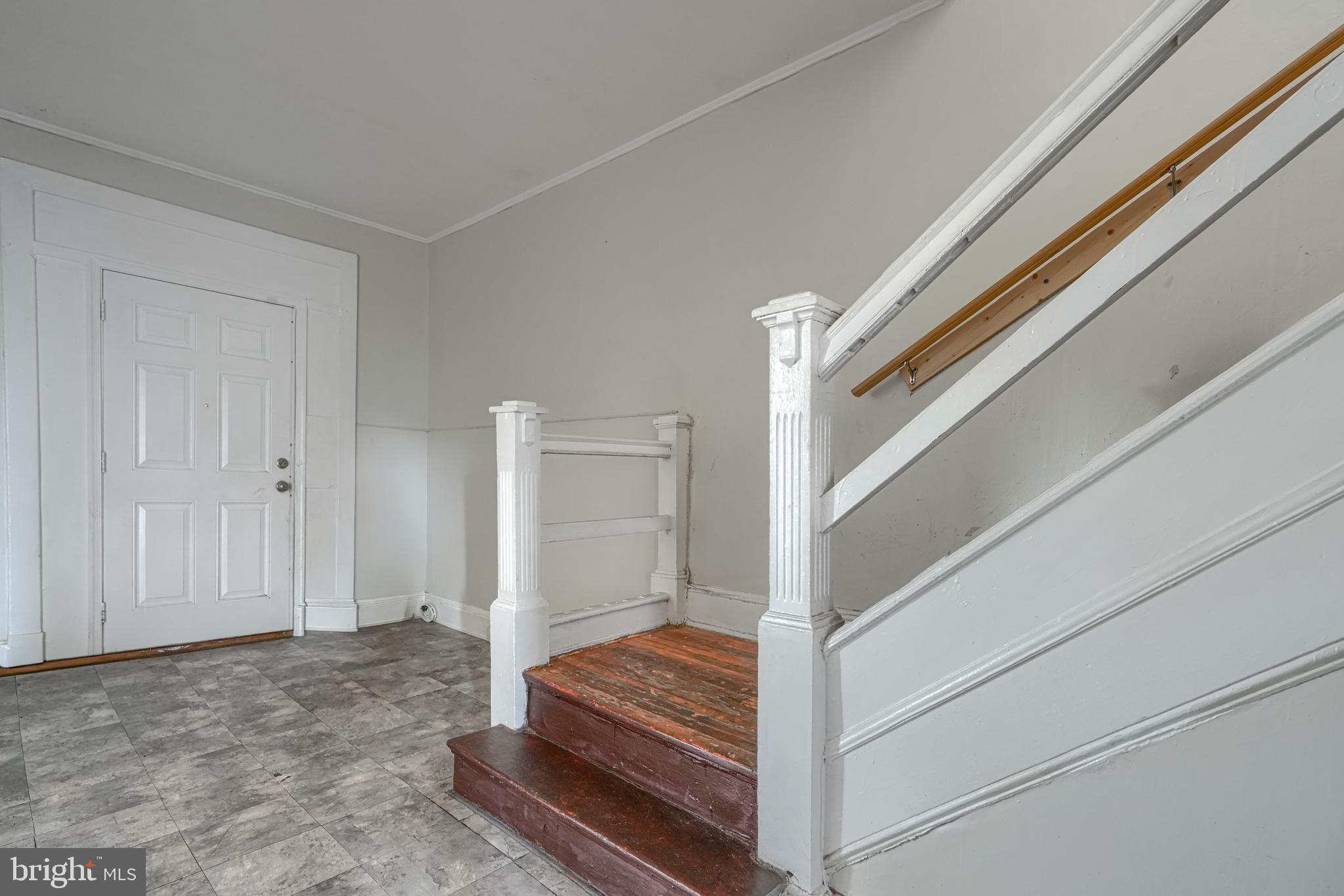 4806 Reisterstown Road Baltimore, MD 21215 - Photo 5 of 34 a view of front door