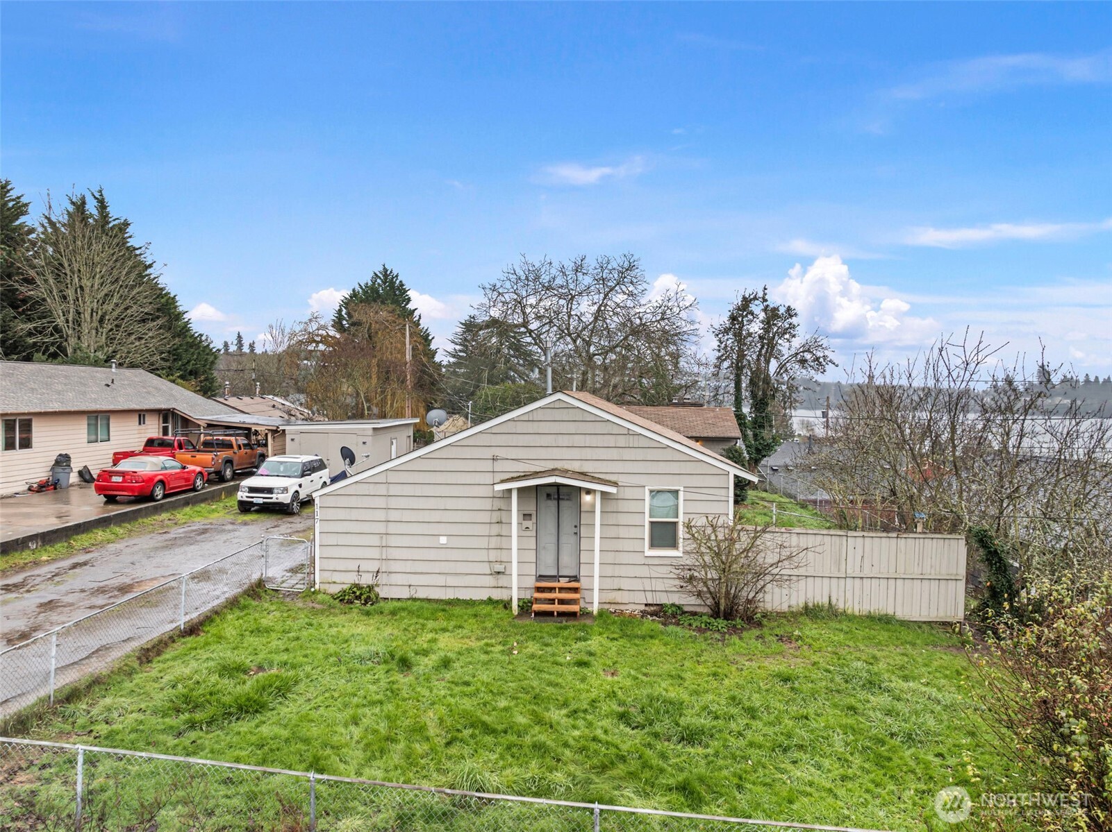 117 Sheridan Road, Unit A & B Bremerton, WA 98310 - Photo 2 of 20