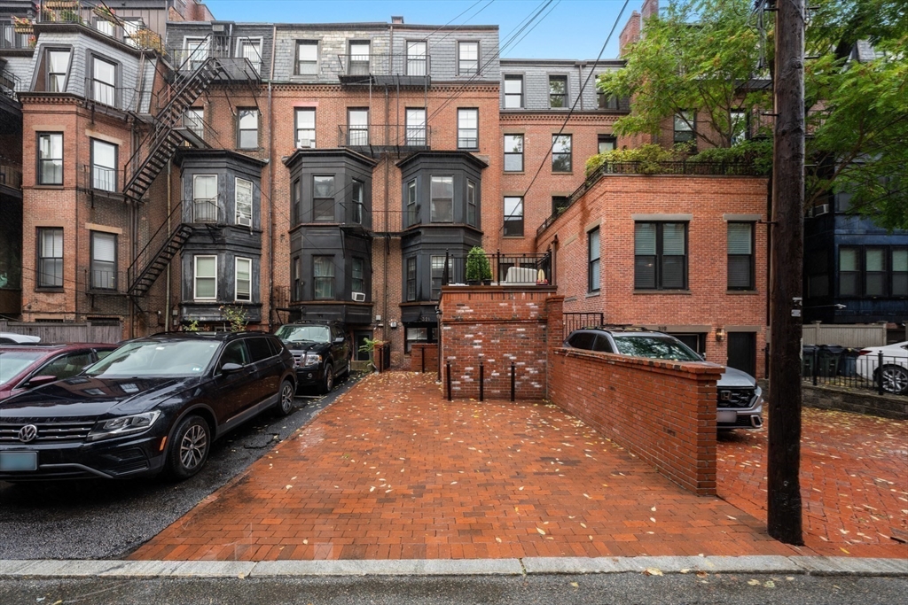 321 Beacon Street Boston, MA 02116 - Photo 21 of 22