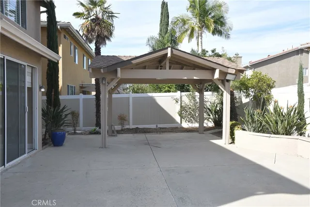 a view of outdoor space yard and porch