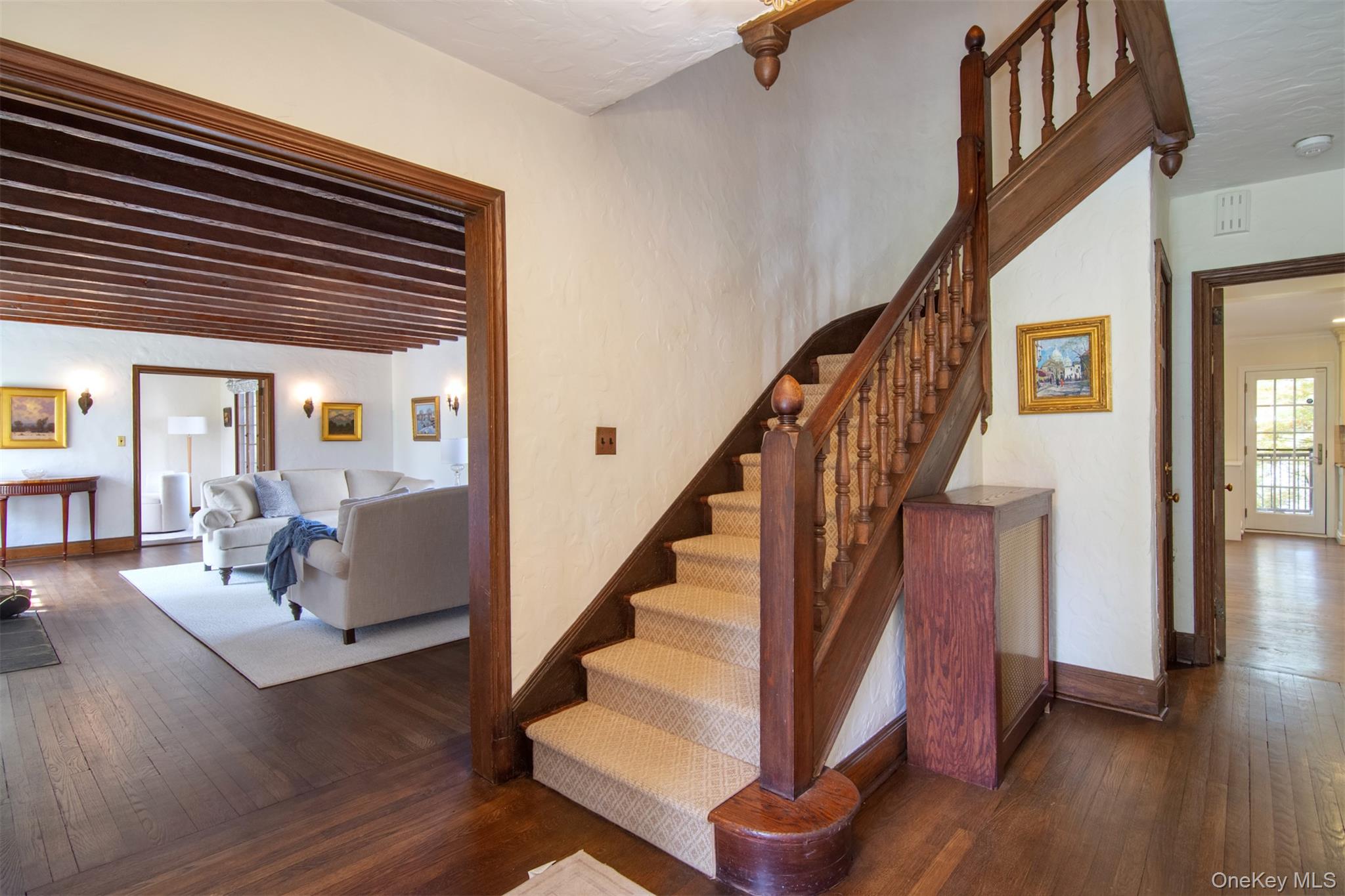 41 Summit Avenue Bronxville, NY 10708 - Photo 5 of 30