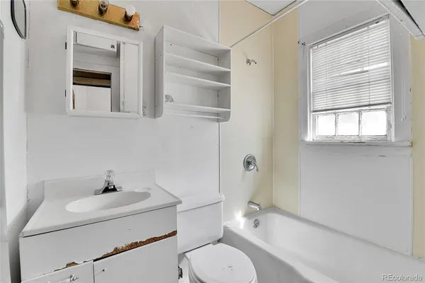 $99,995 | 444 3rd Avenue, Deer Trail, CO 80105