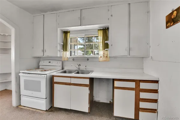 $99,995 | 444 3rd Avenue, Deer Trail, CO 80105