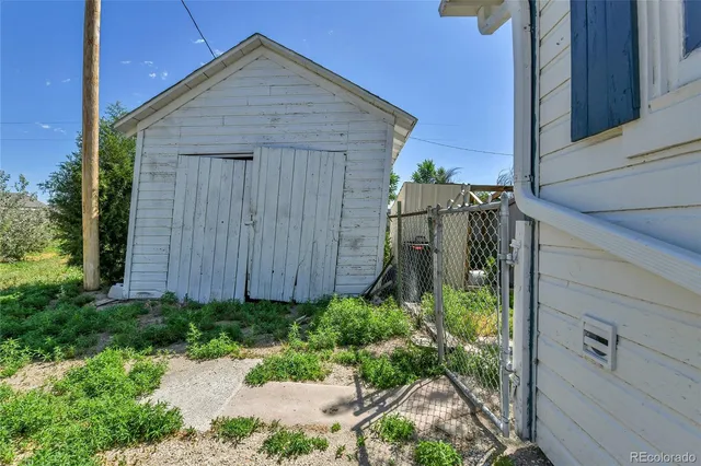 $140,000 | 444 3rd Avenue, Deer Trail, CO 80105