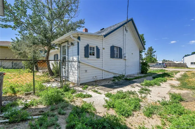 $140,000 | 444 3rd Avenue, Deer Trail, CO 80105