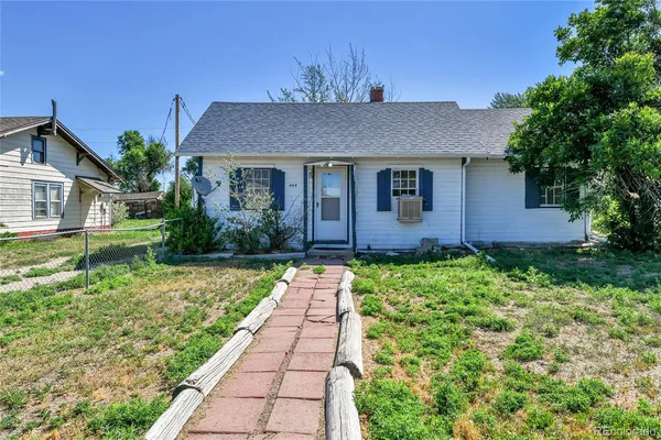 $99,995 | 444 3rd Avenue, Deer Trail, CO 80105