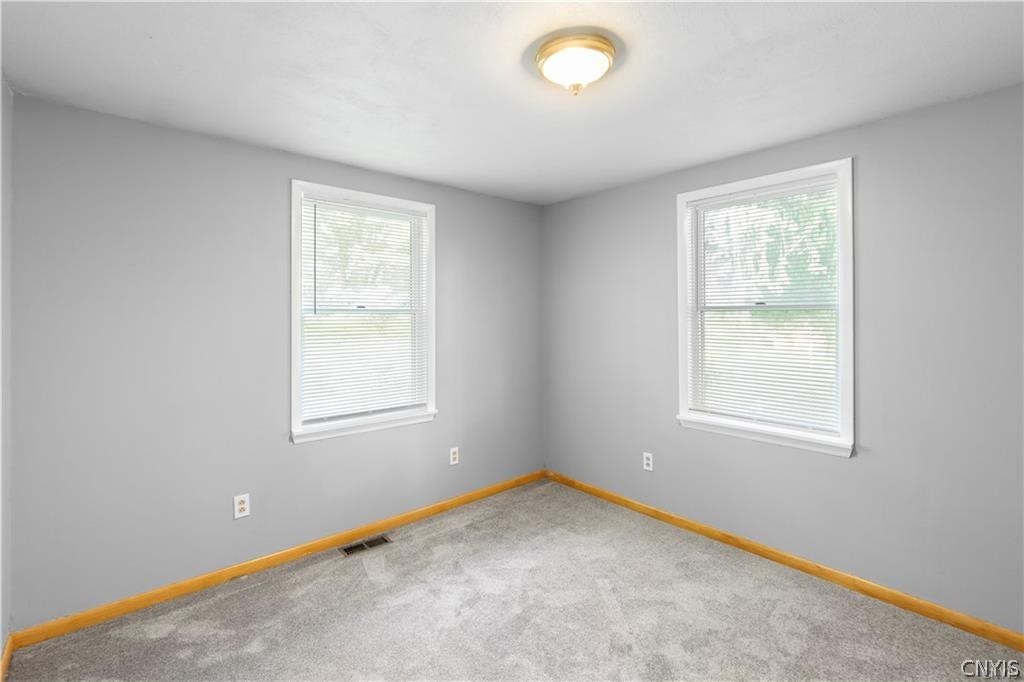 8835 Bridgeport Kirkville Road Kirkville, NY 13082 - Photo 10 of 28
