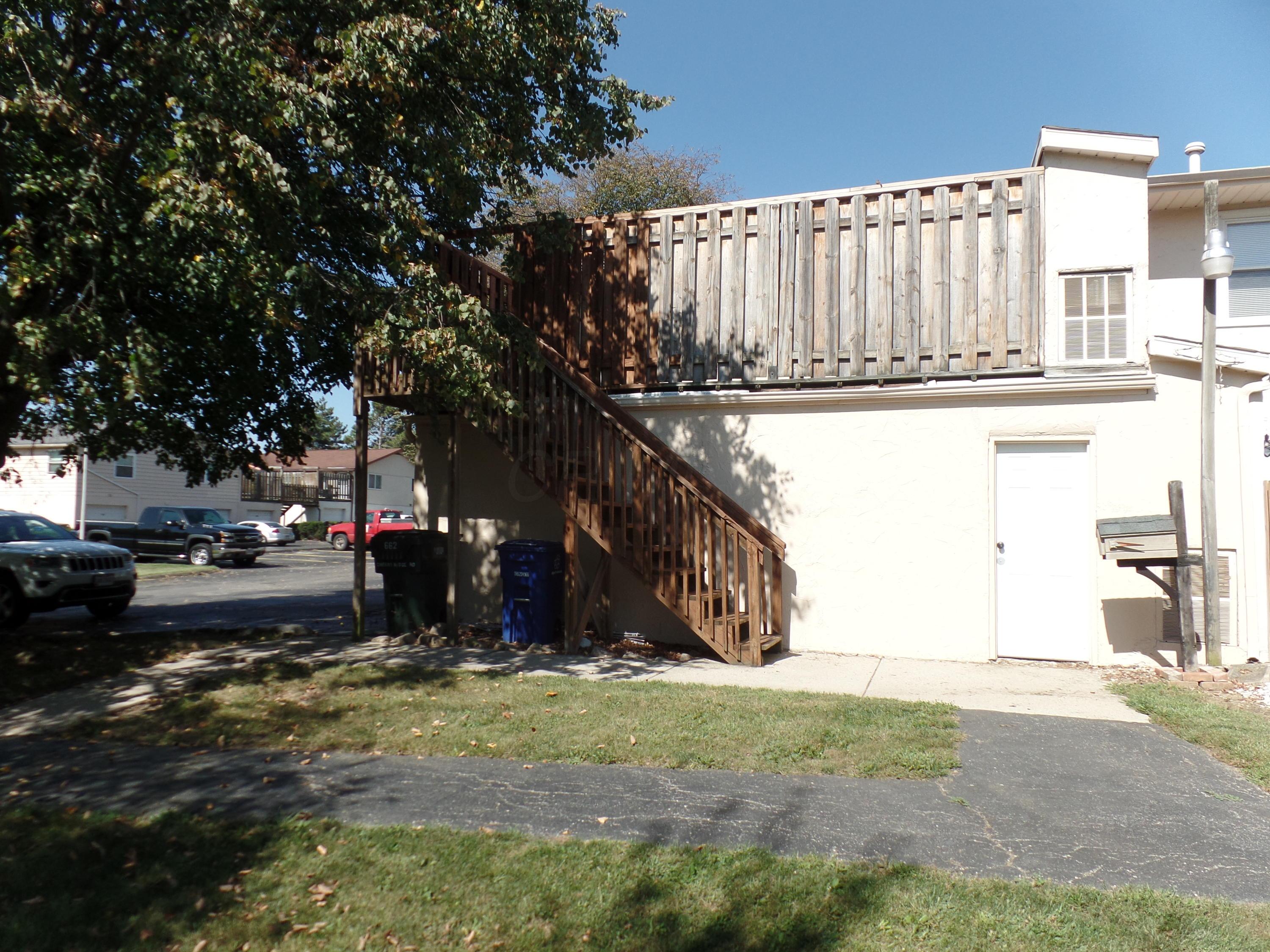 662 Cherry Ridge Road, Unit A Columbus, OH 43228 - Photo 2 of 17