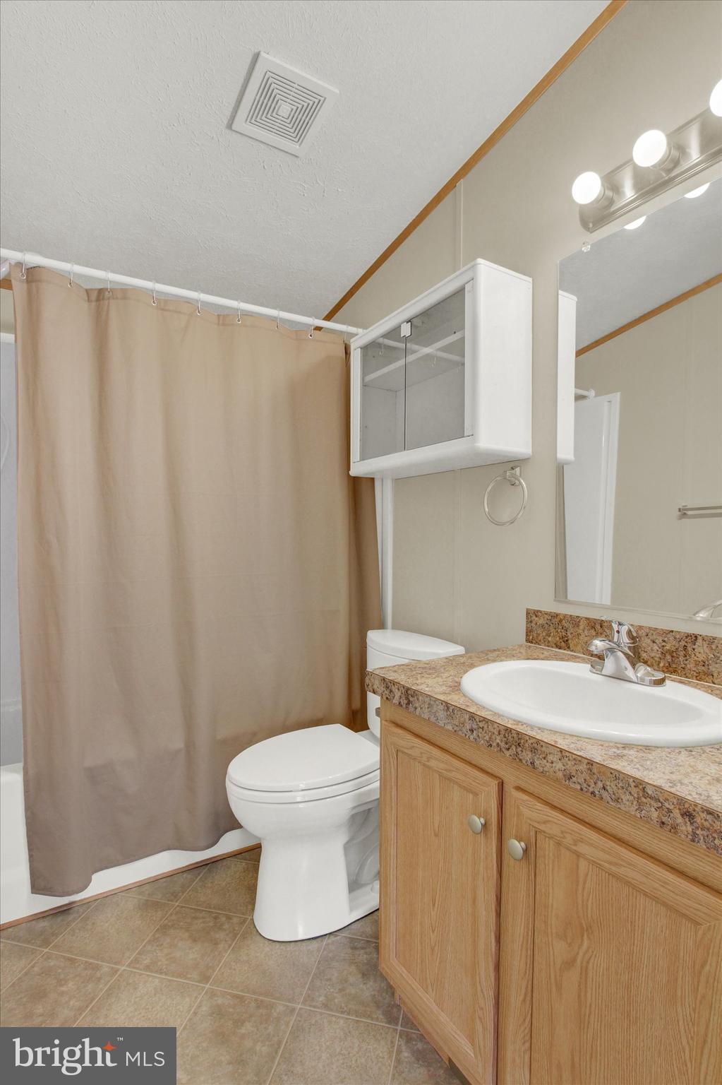 540 Zeigler Road Dover, PA 17315 - Photo 13 of 27 Full bath #2