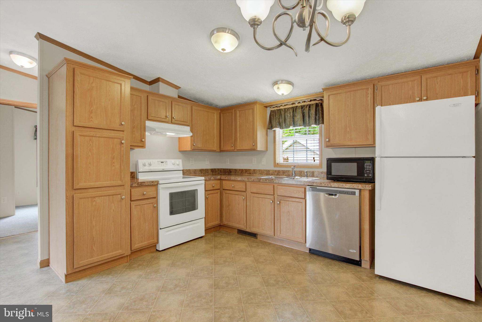 540 Zeigler Road Dover, PA 17315 - Photo 6 of 27 Kitchen