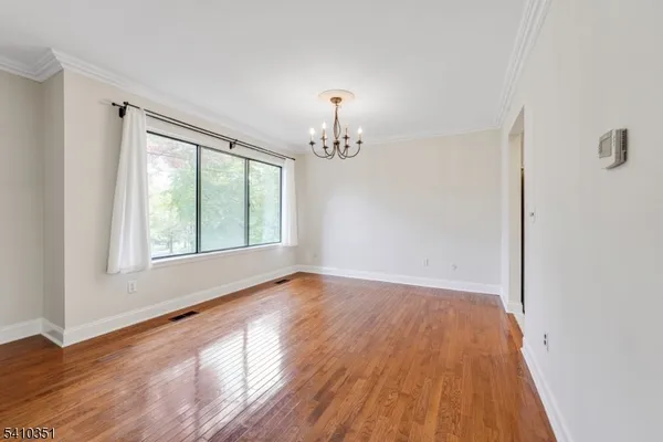 $3,900 | 6 Sycamore Lane, Morristown, NJ 07960