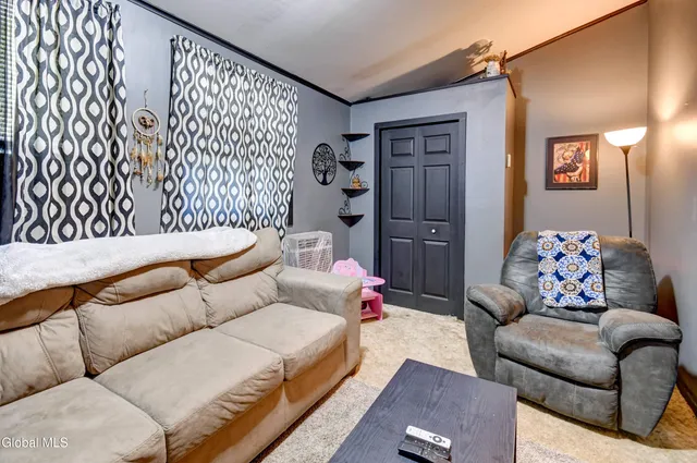 $159,900 | 124 East Boulevard, Gloversville, NY 12078