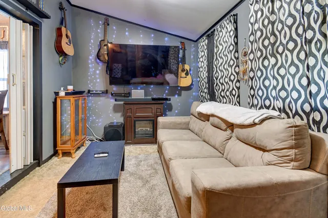 $159,900 | 124 East Boulevard, Gloversville, NY 12078