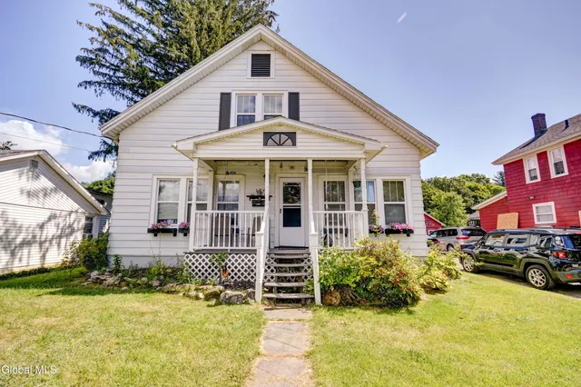 $159,900 | 124 East Boulevard, Gloversville, NY 12078