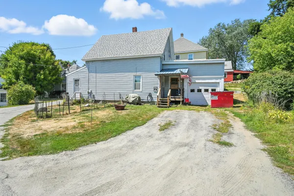 $130,000 | 2 King Street, Fairfield, ME 04937