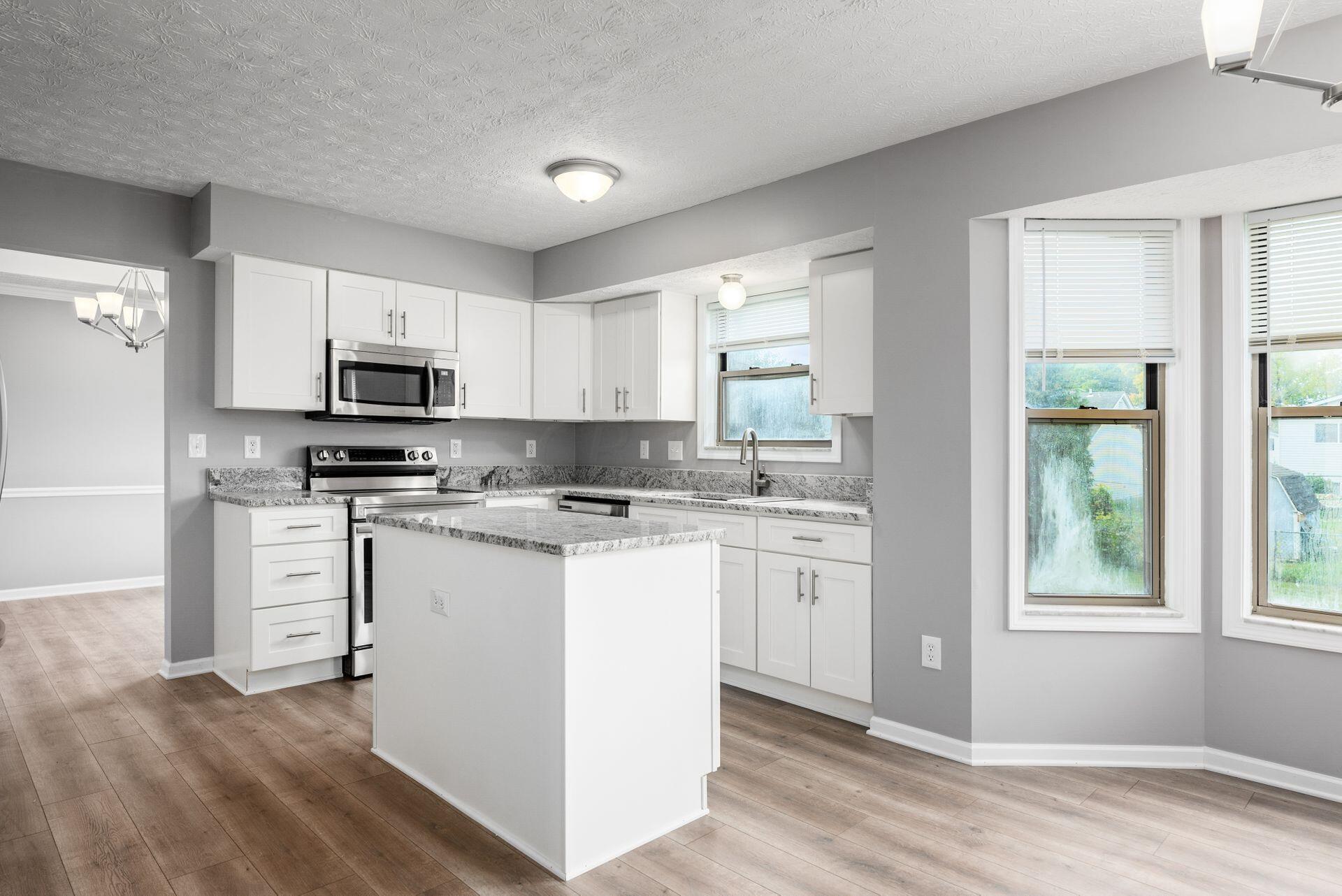 3127 Crossgate Road Columbus, OH 43232 - Photo 11 of 42 Gallery Image 11