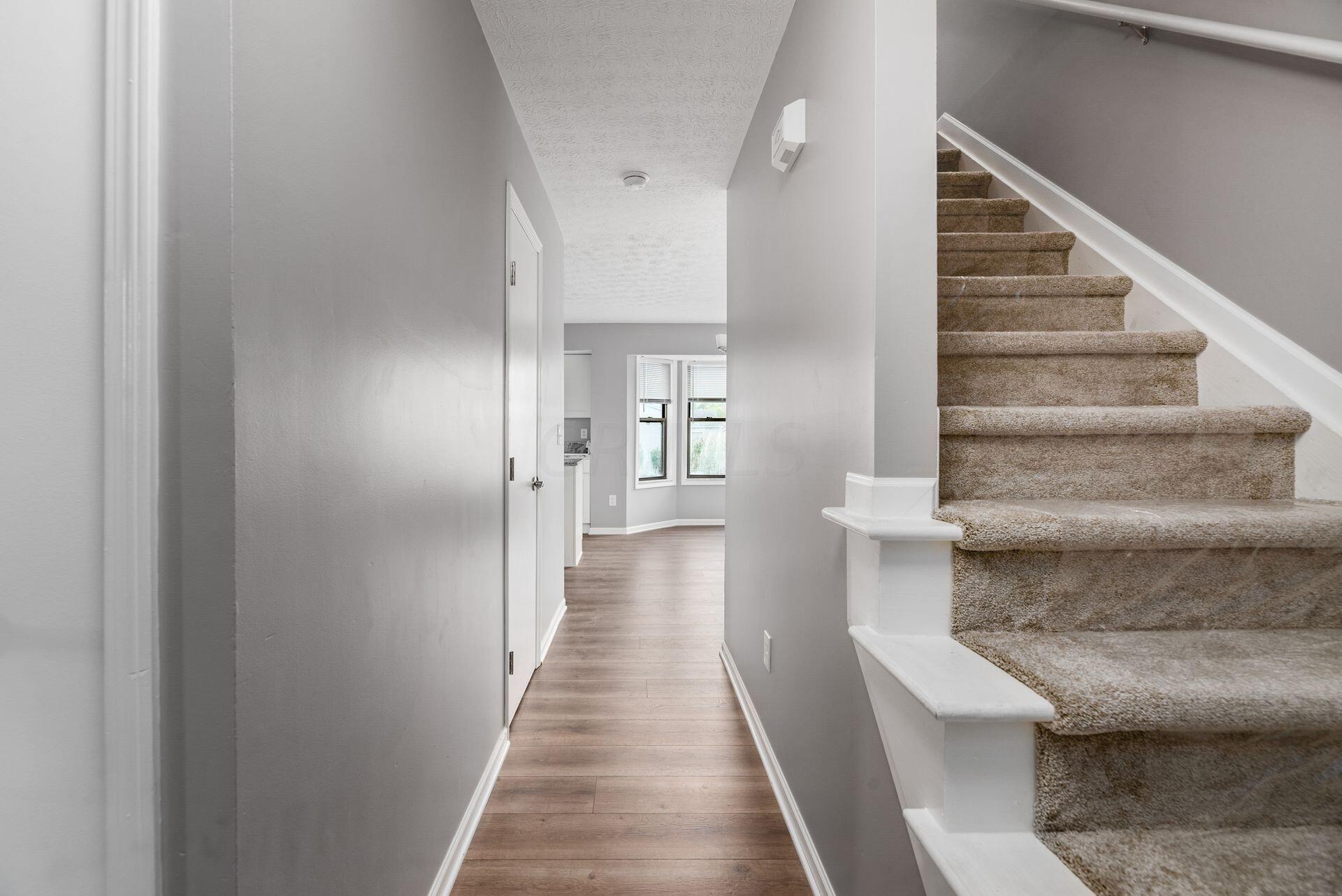 3127 Crossgate Road Columbus, OH 43232 - Photo 2 of 42 Gallery Image 2