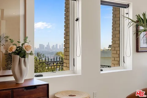 $3,995,000 | 2700 Glendower Avenue, Los Angeles, CA 90027