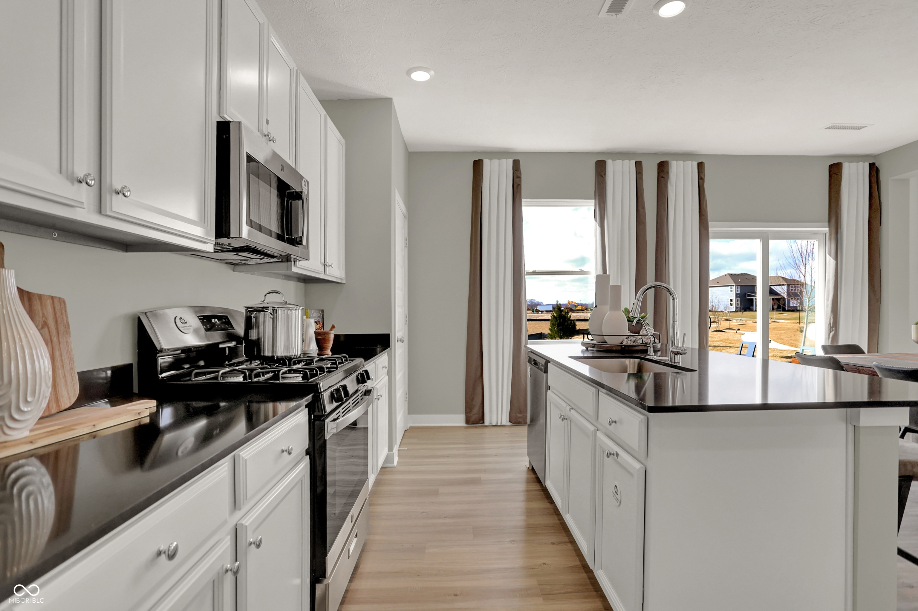 15466 Alperton Road Fishers, IN 46037 - Photo 21 of 47